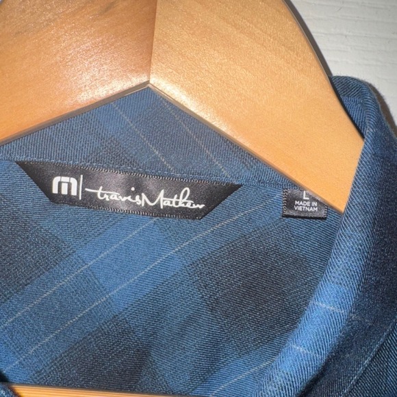 Travis Mathew Men's‎ Cloud blue Flannel Plaid Button-Up shirt size large - Picture 5 of 5